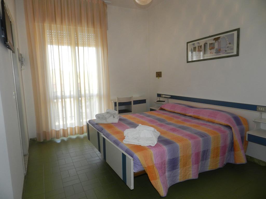 Hotel Michelangelo Белларія-Іджеа-Марина Номер фото