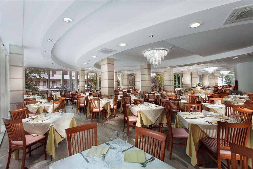 Hotel Michelangelo Белларія-Іджеа-Марина Екстер'єр фото
