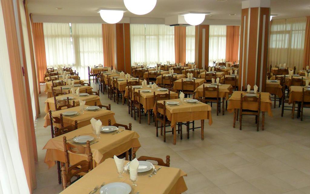 Hotel Michelangelo Белларія-Іджеа-Марина Екстер'єр фото
